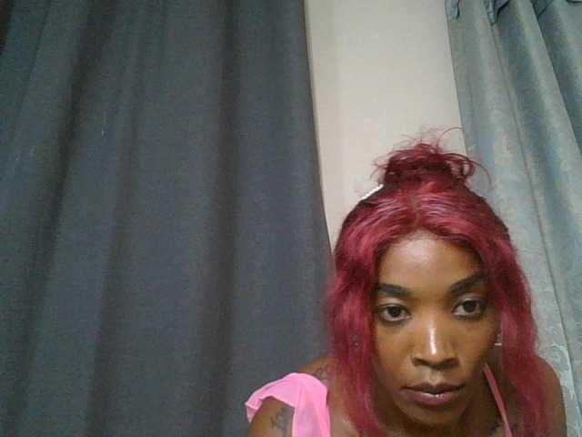 Sweetlyra live cam preview
