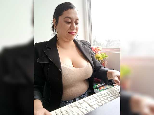 Queen-Yess