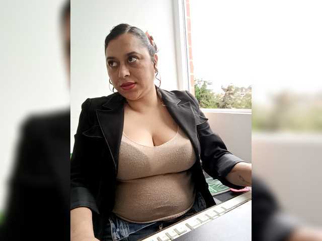 Queen-Yess
