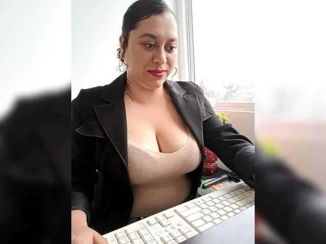 Queen-Yess