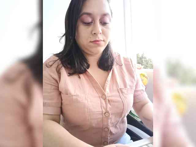 Queen-yess's live stream