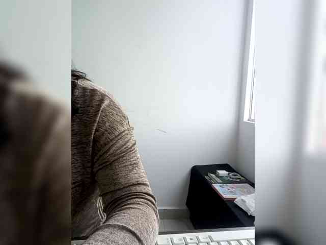 Queen-Yess webcam