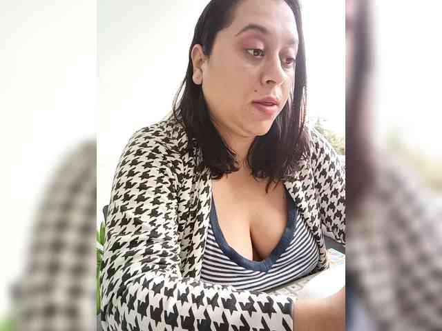Queen-Yess webcam