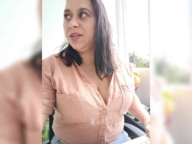 Queen-Yess webcam