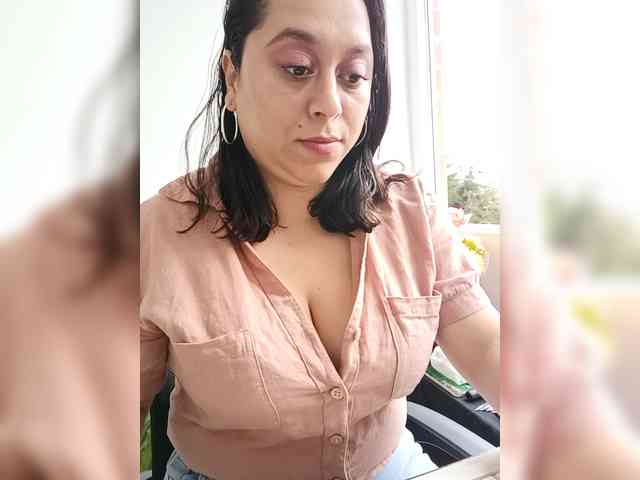Queen-Yess webcam