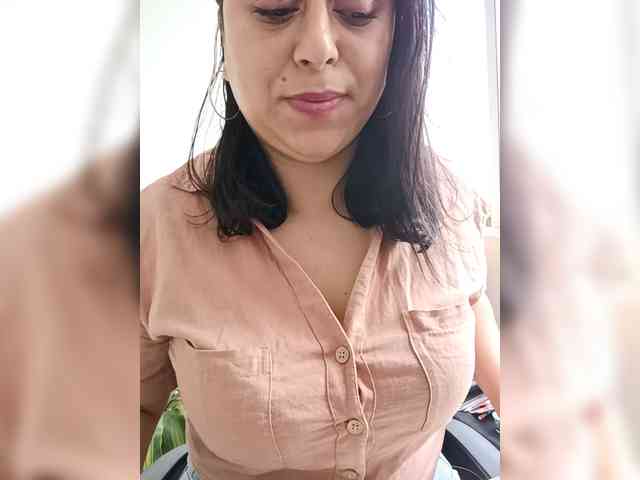 Queen-Yess webcam