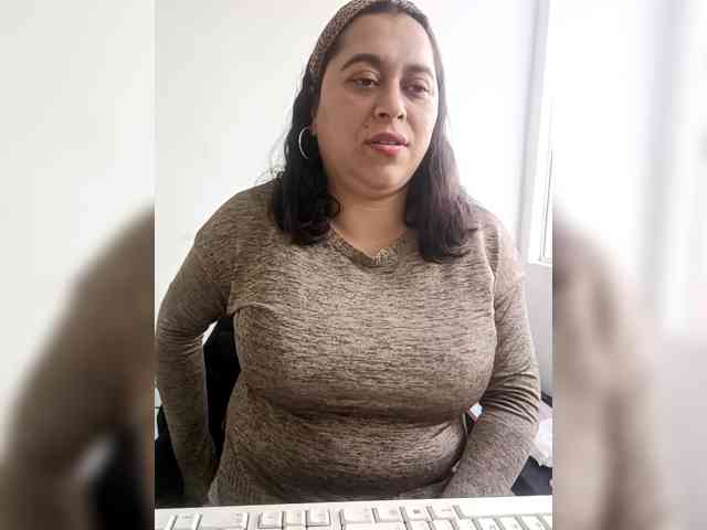 Queen-Yess webcam