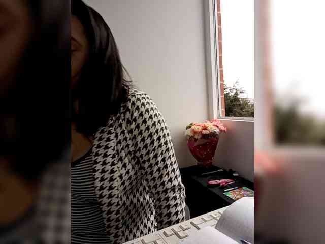Queen-Yess webcam