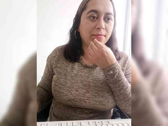 Queen-Yess webcam