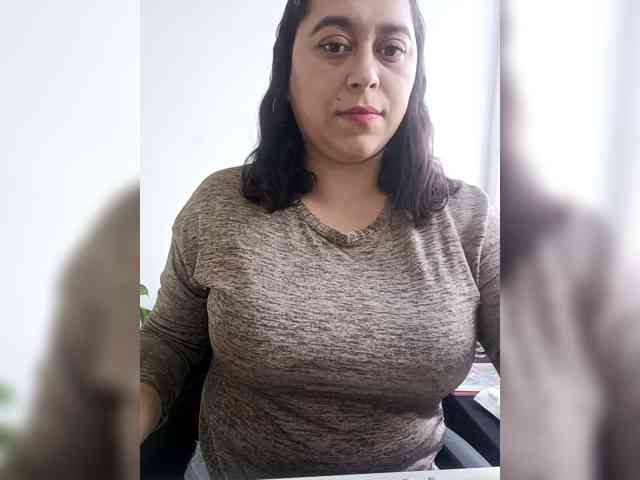 Queen-Yess webcam