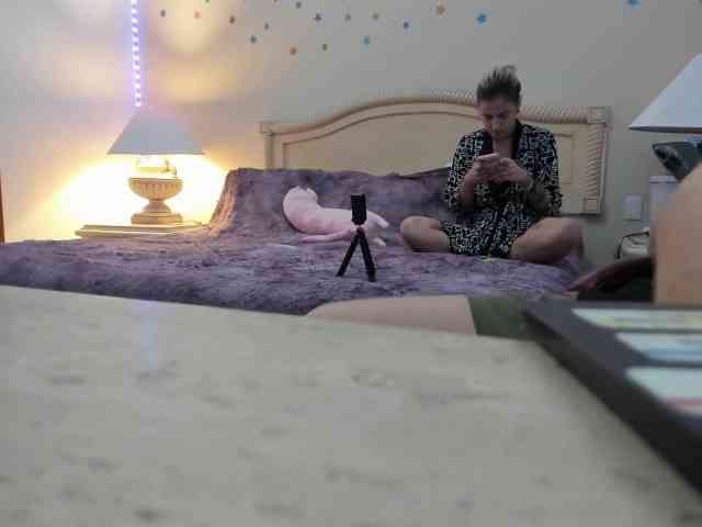feelthevibe webcam