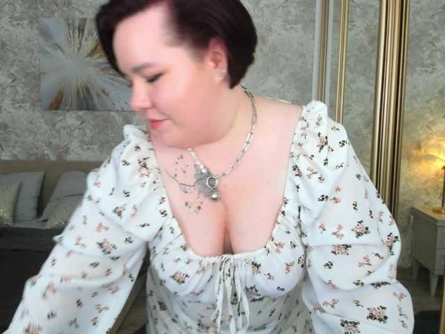 IvoryFlame live cam on BongaCams
