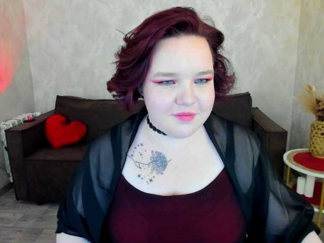 IvoryFlame, en directo ahora en BongaCams