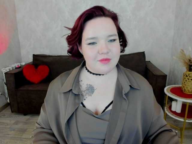 IvoryFlame live cam preview