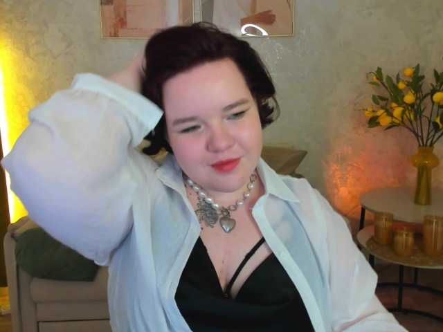 IvoryFlame live cam on BongaCams