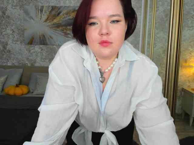 IvoryFlame Live Webcam on BongaCams