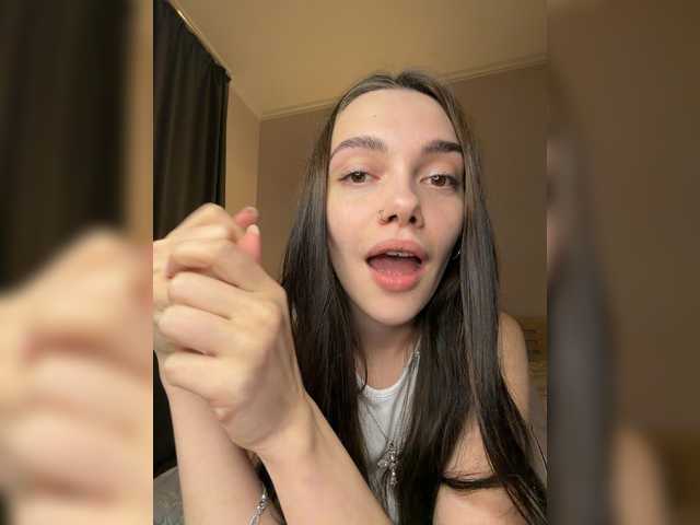 KiskaMi1 live cam on BongaCams
