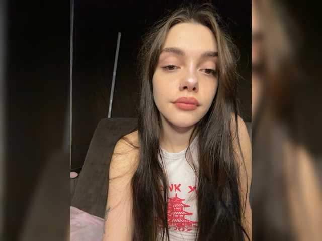 KiskaMi1 live cam on BongaCams