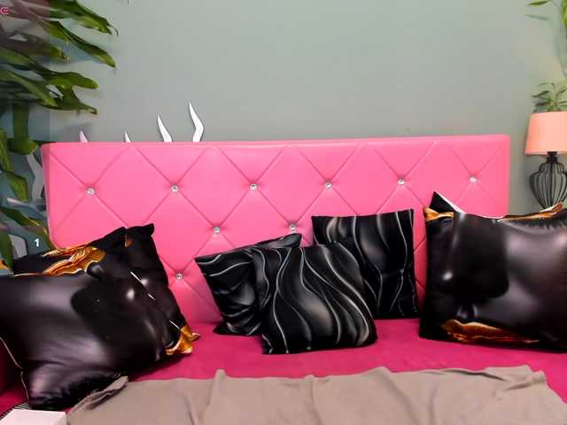 Jasmin3wild live cam on BongaCams
