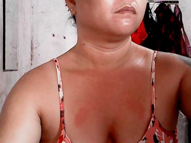 xxlovelybabexx live cam on BongaCams