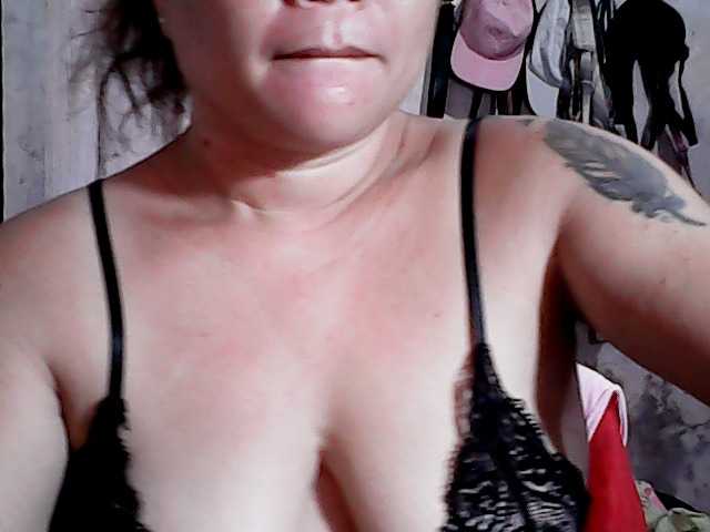 xxhotmama38 — live female cam
