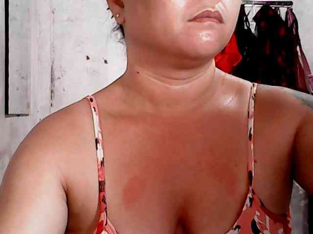 Model: xxhotmama38