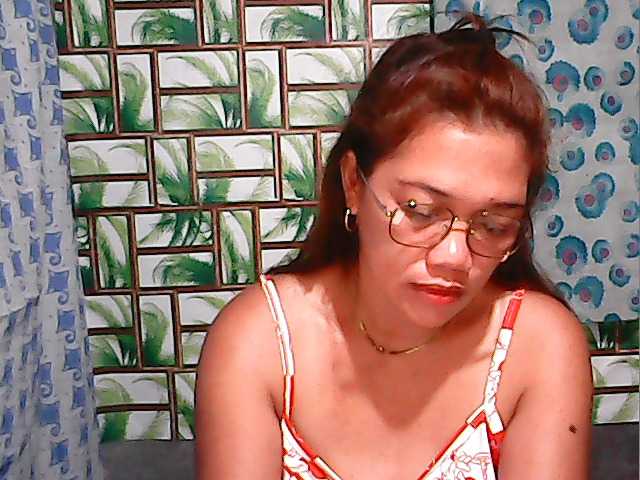 le modèle lovelykwen69 est en webcam porno dans un show sur le site bongacams, il possède les tags suivants: Asian,Brunette,Trimmed