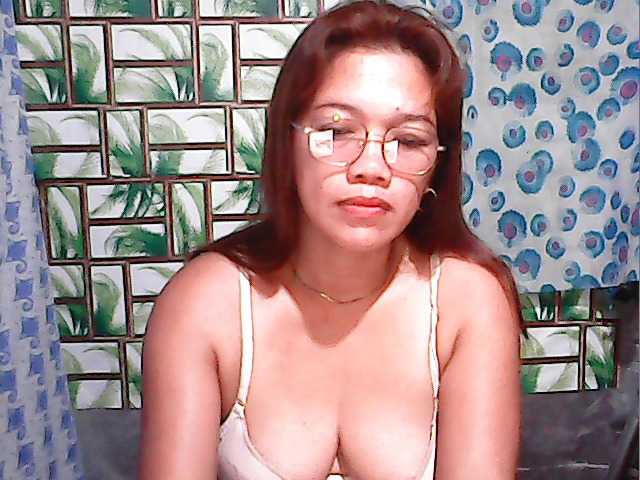 lovelykwen69 live cam on BongaCams