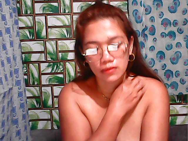 lovelykwen69 live cam on BongaCams