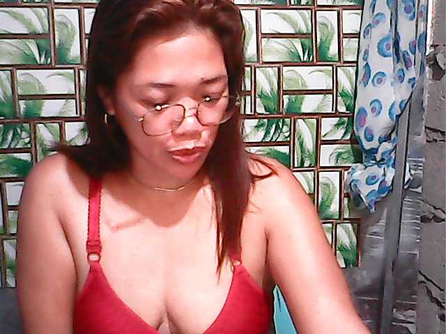 Lovelykwen69 on Bongacams