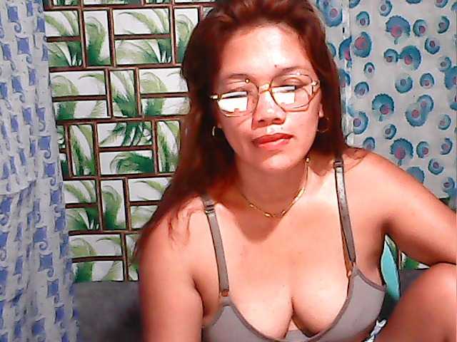 lovelykwen69 live cam on BongaCams