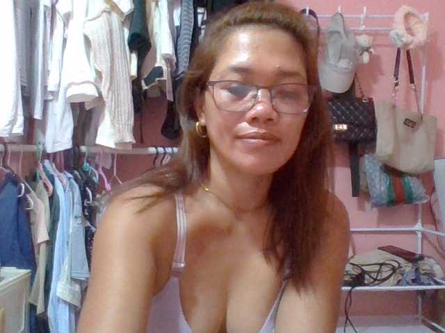 lovelykwen69 live cam on BongaCams