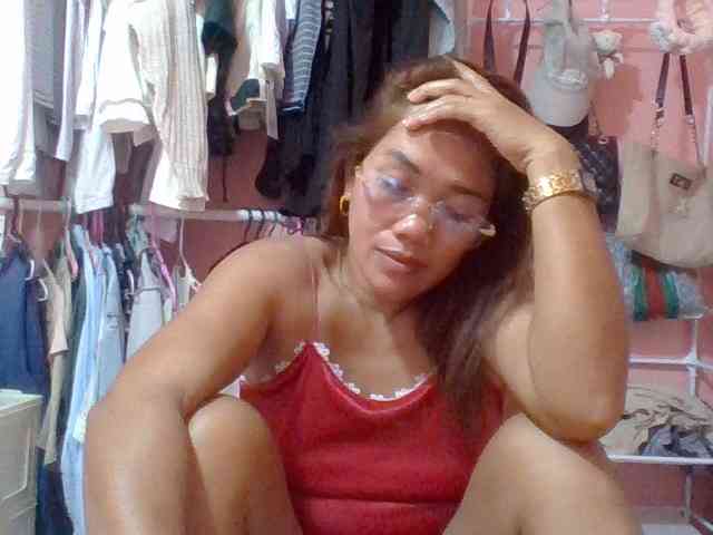 lovelykwen69 Live Webcam on BongaCams