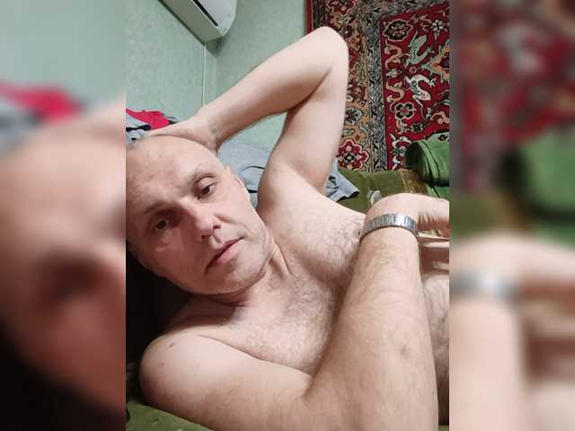 Driver-11 — live male cam