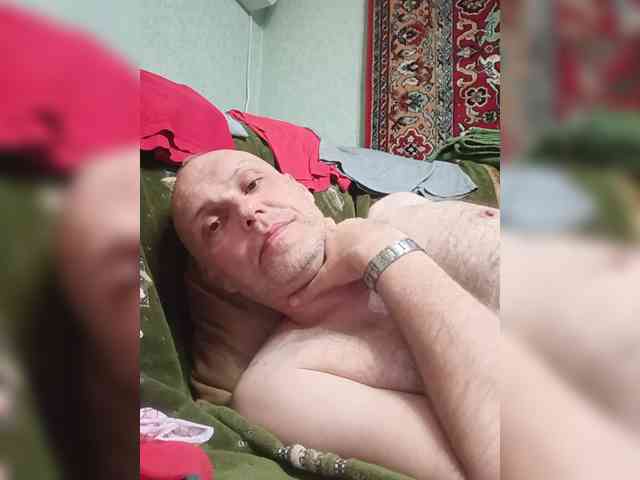Driver-11's cam show statistics and live stream