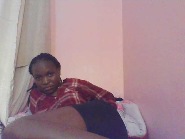 Malaika1 live cam on BongaCams