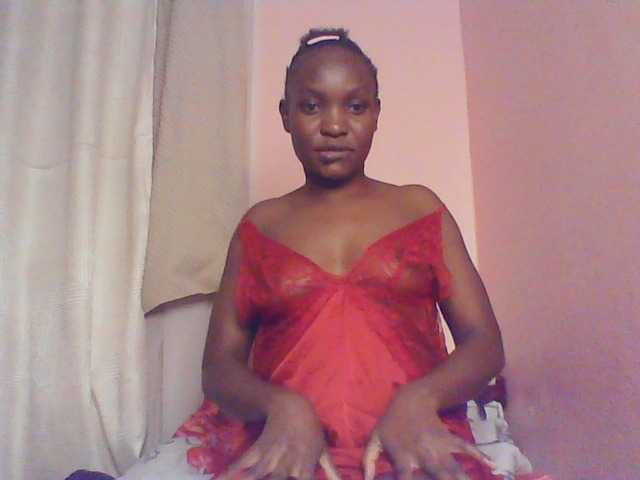 Malaika1 live cam on BongaCams