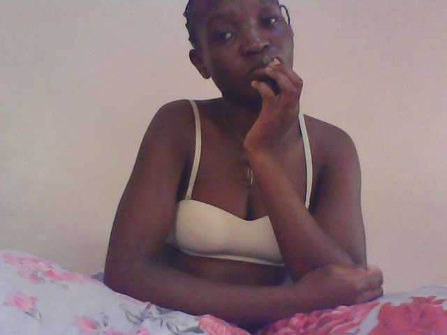 Malaika1 live cam preview