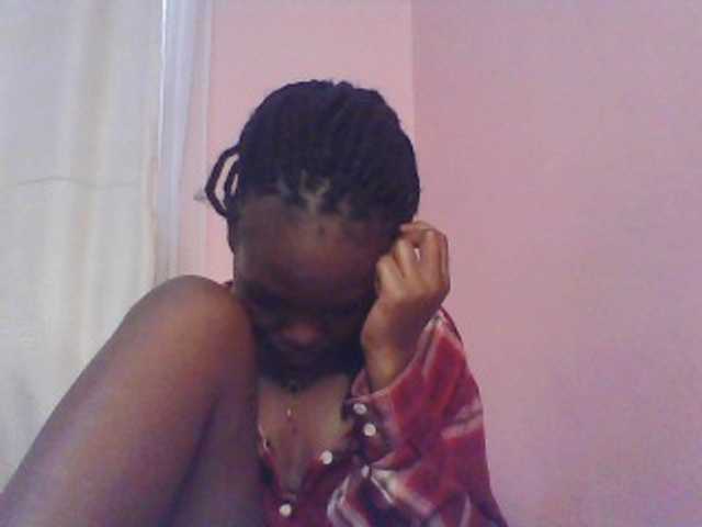 Malaika1 live cam on BongaCams