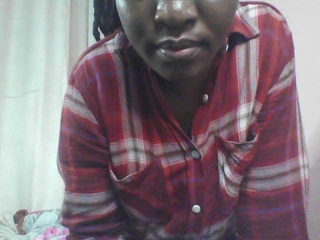 Malaika1 live cam on BongaCams
