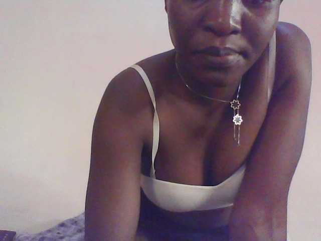 Malaika1 live cam on BongaCams