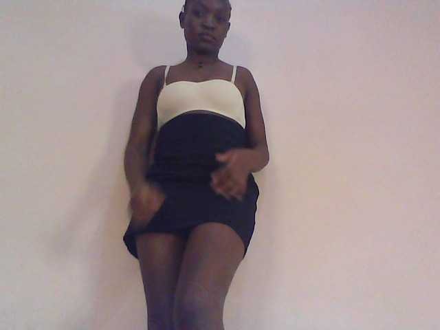 Malaika1 live cam on BongaCams
