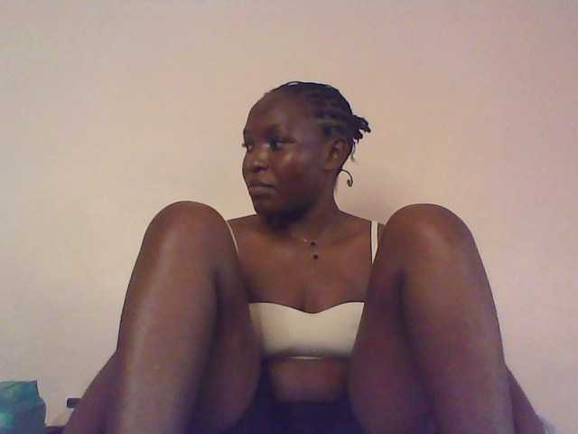 Malaika1 live cam on BongaCams