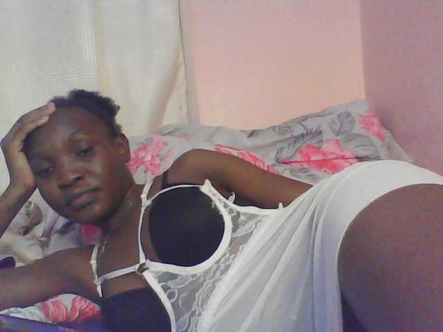 Malaika1 live cam on BongaCams