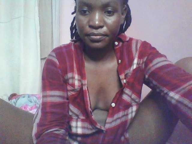 Malaika1 live cam on BongaCams