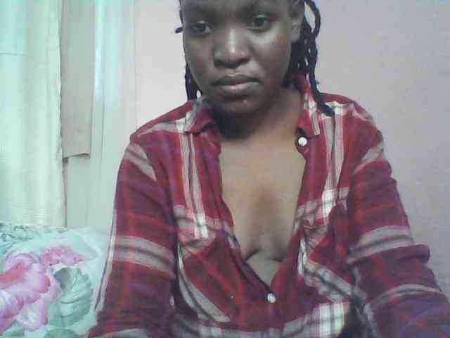 malaika1's live room