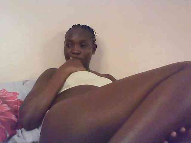 malaika1's live room