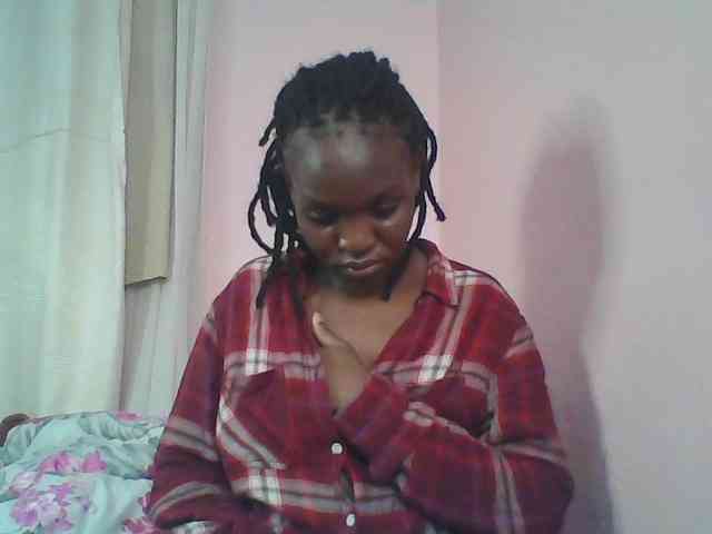 malaika1's live room