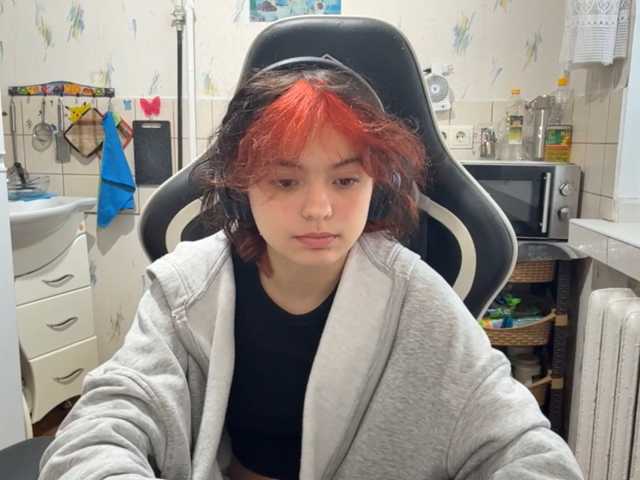 RavenLilleberg live cam on BongaCams