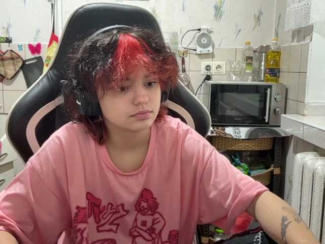 RavenLilleberg live cam on BongaCams